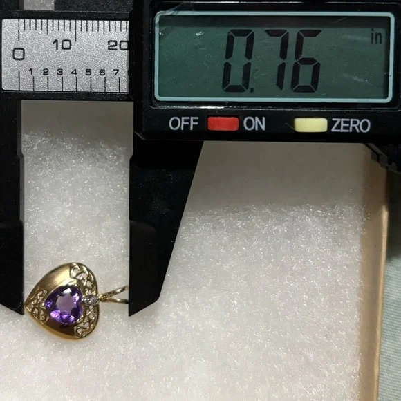 10k gold heart shaped pendant with amethyst stone and small diamond - Picture 8 of 8
